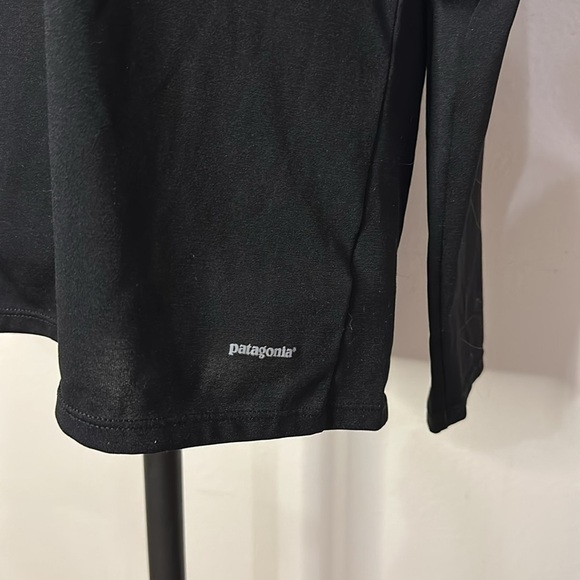 Patagonia L performance base layer capilene Black Long Sleeve Shirt great cond - Picture 2 of 6